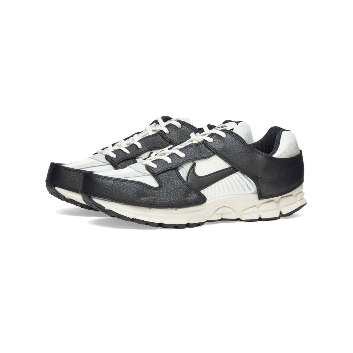 Nike Women's Zoom Vomero 5 Shoes