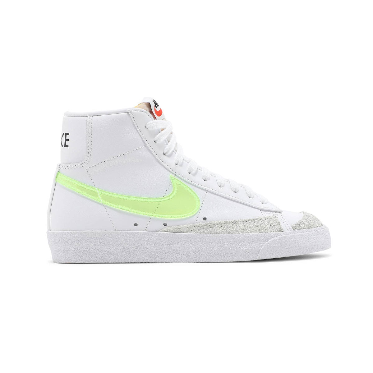 Nike Women's Blazer Mid '77 VNTG Essential