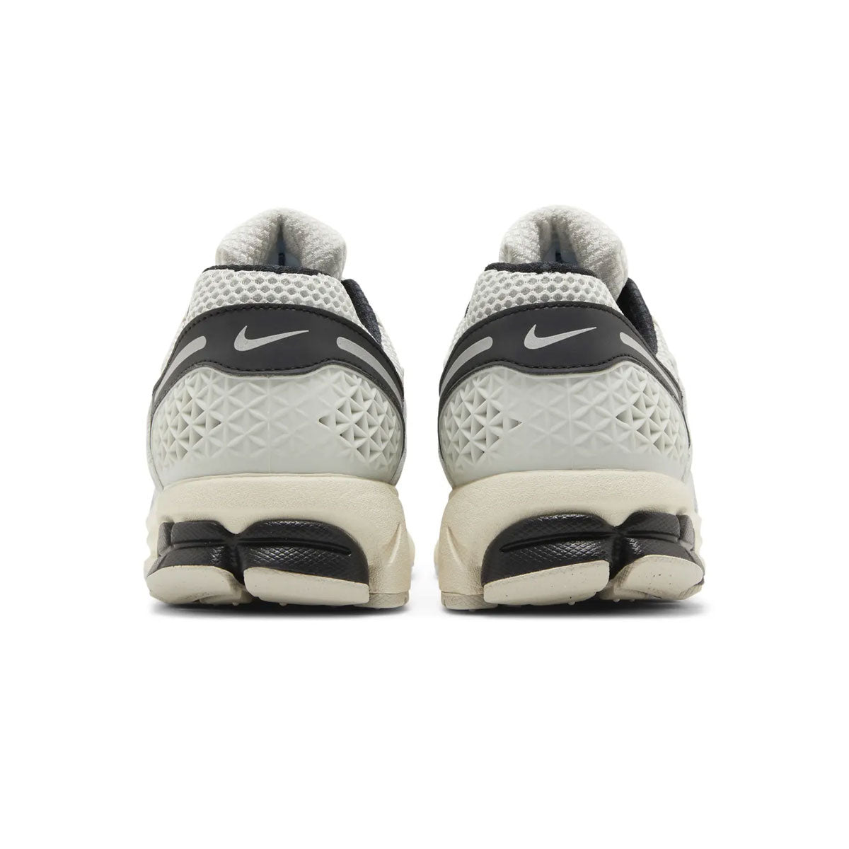 Nike Men's Zoom Vomero 5 Supersonic