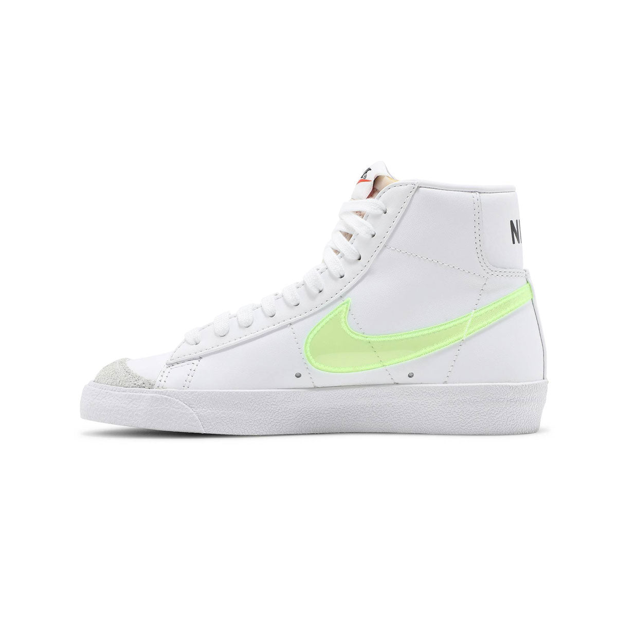 Nike Women's Blazer Mid '77 VNTG Essential