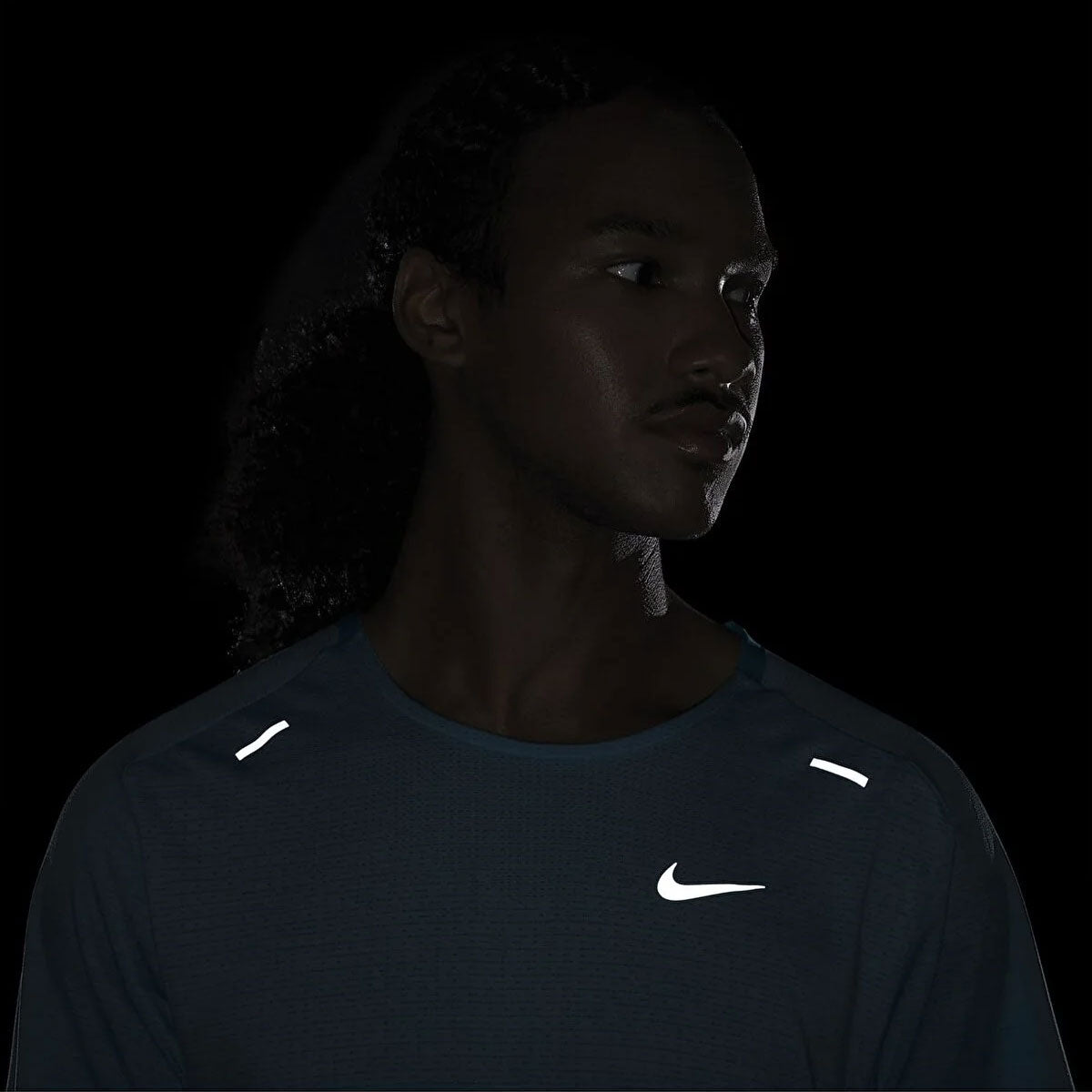 Nike Men's Dri-FIT ADV Run Division TechKnit Short-Sleeve Blue - KickzStore
