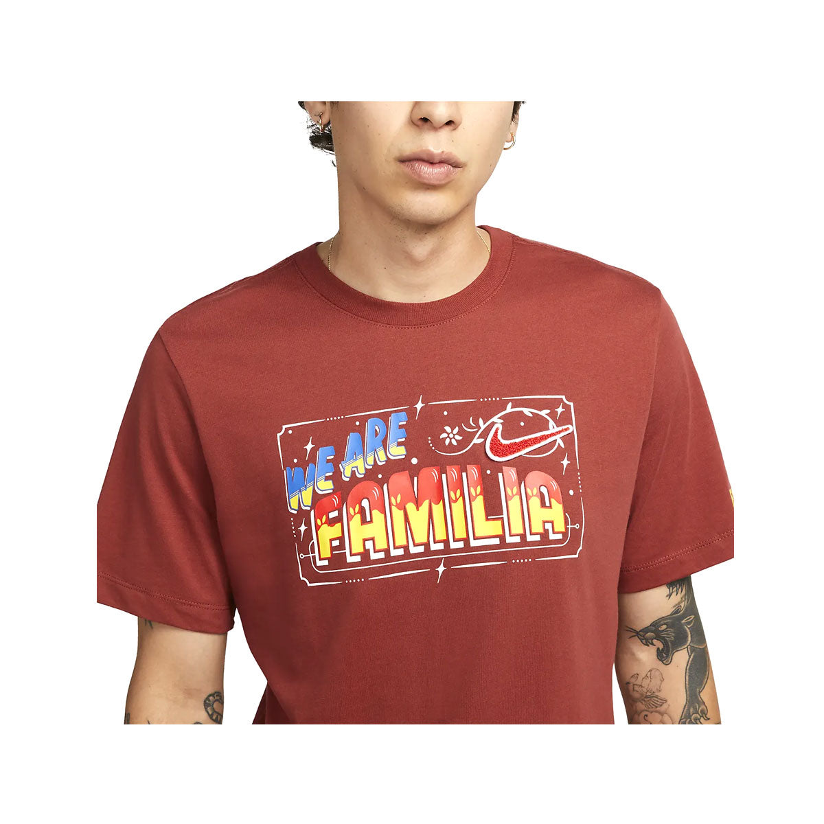 Nike Men's Sportswear Somos Familia Short-Sleeve T-Shirt