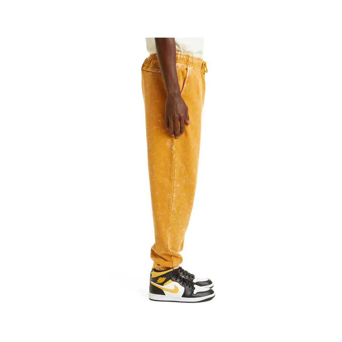 Air Jordan Men's Essential Statement Warm Up Pants - KickzStore