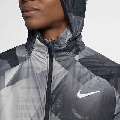 Nike Women's Shield Flash Running Jacket - KickzStore