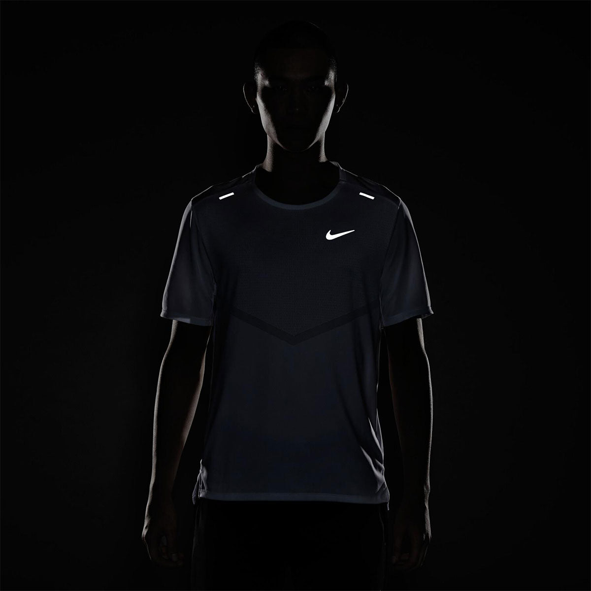 Nike Men's Dri-FIT Rise Short-Sleeve Top