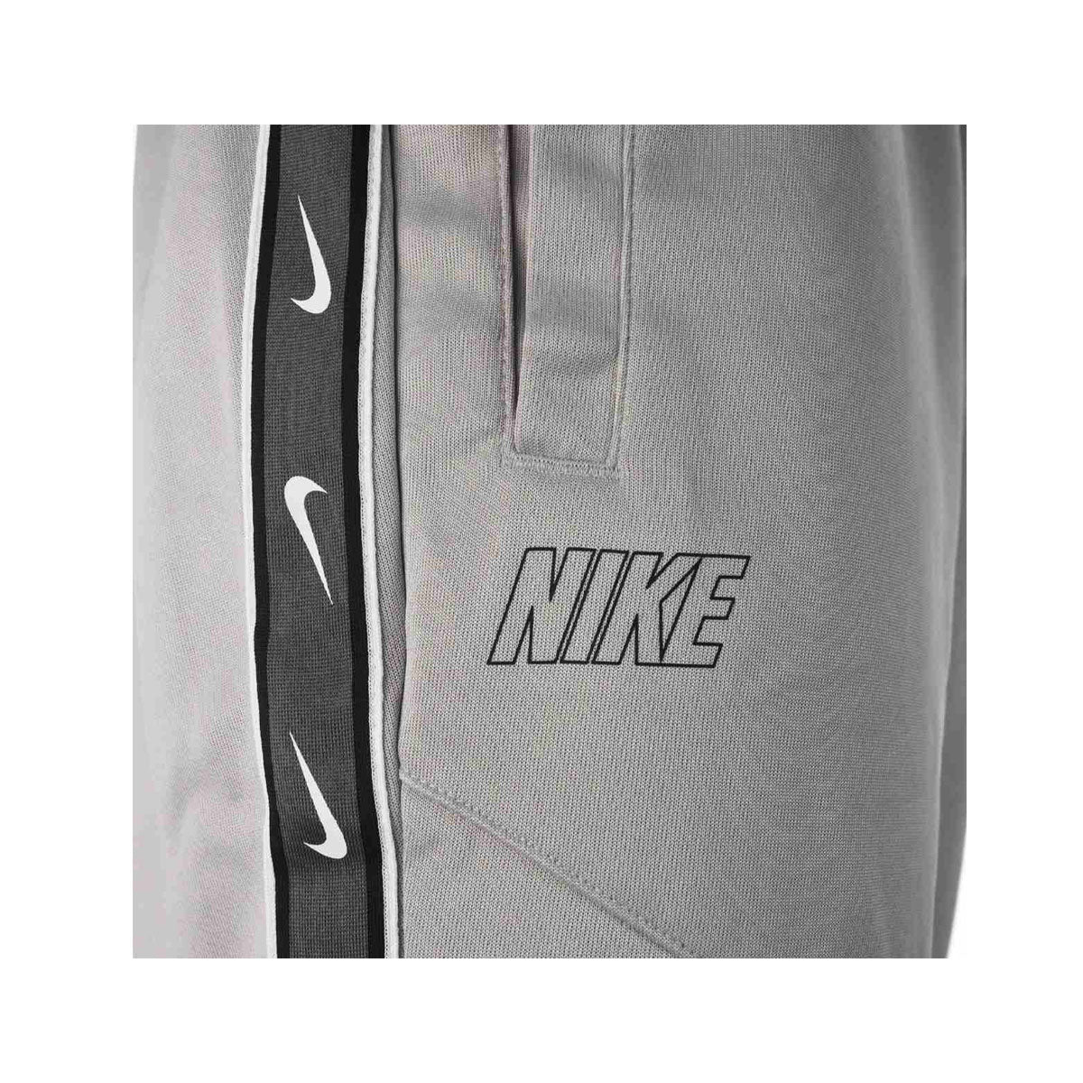 Nike Men's Sportswear Repeat Joggers - KickzStore