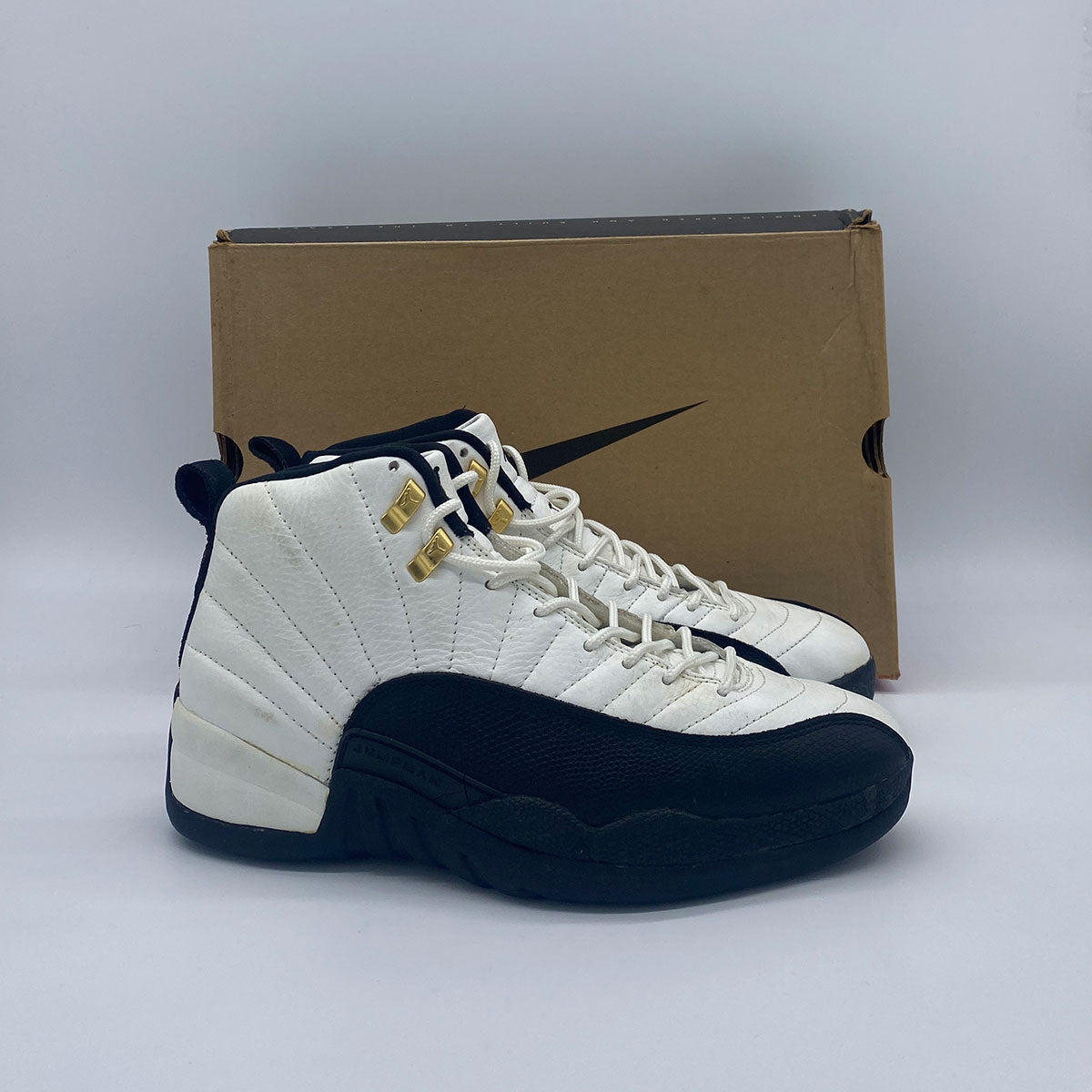 Air Jordan 12 XII OG Taxi 1996 Release size 9.5 VNDS (Pre-Owned) - KickzStore