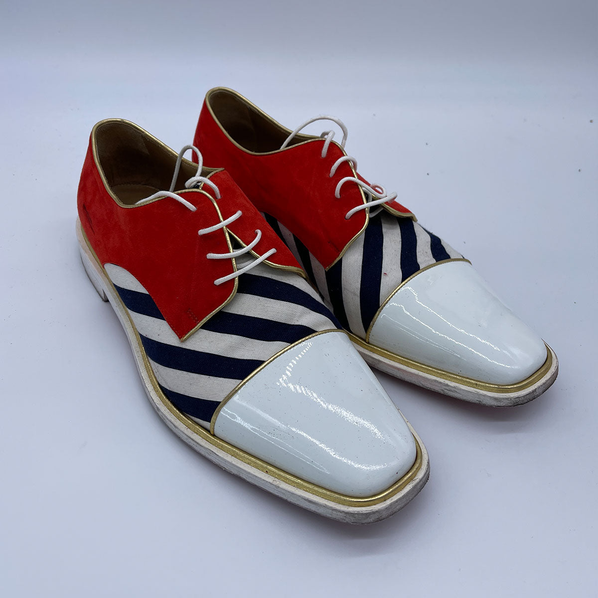 CHRISTIAN LOUBOUTIN Men's Bruno Orlato Flat Patent Shoes size 42 White Navy - KickzStore